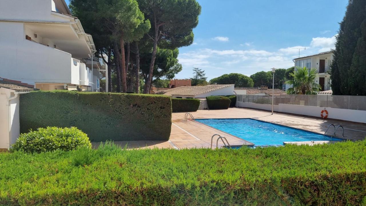 Apartamento Familiar Con Piscina Y Wifi L'Escala Exterior photo